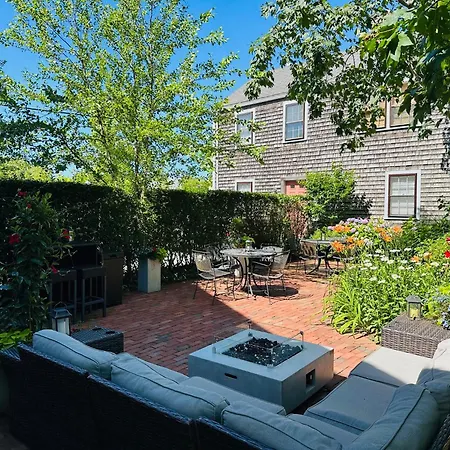 Seven Sea Street Inn-3